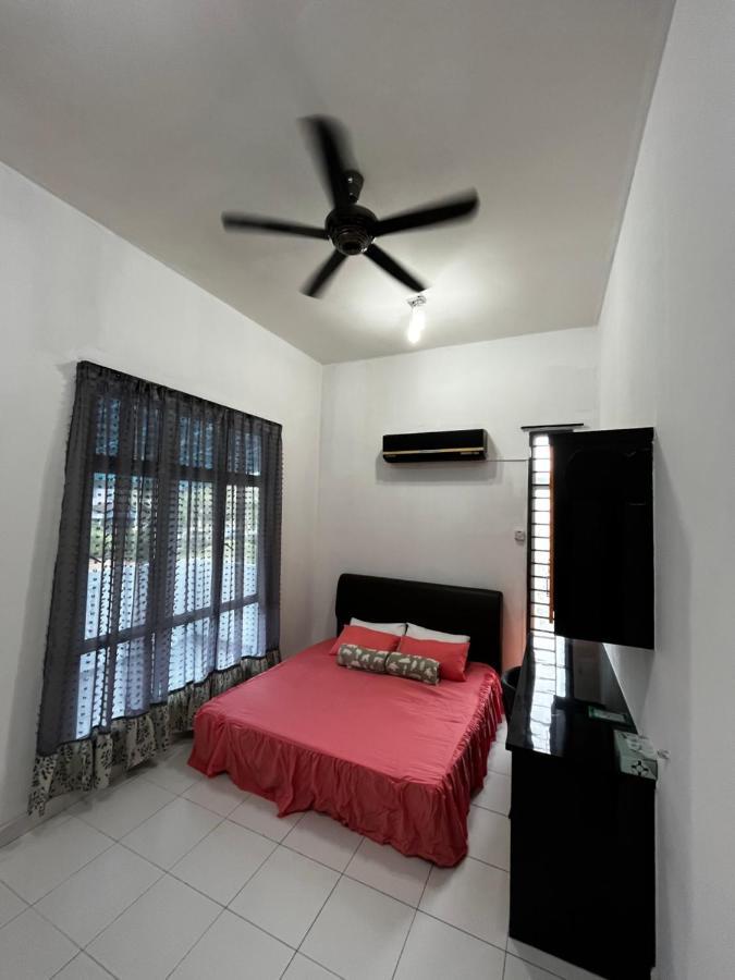 Jb Familia Homestay *